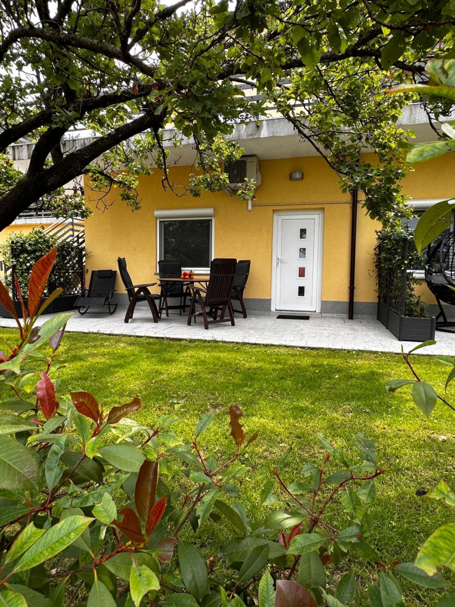Riad Apartments Zgornje Skofije Exterior foto